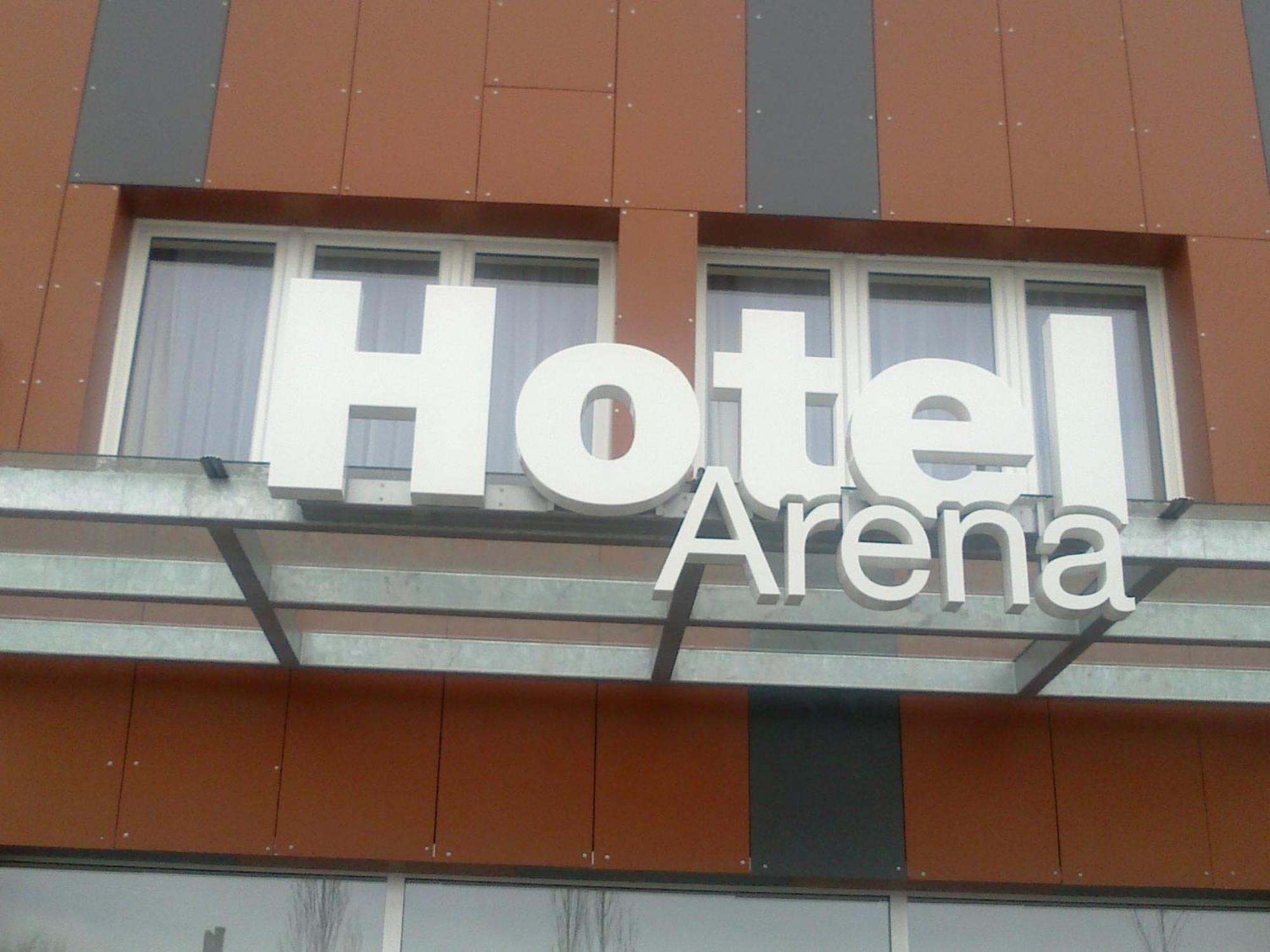 Hotel Arena Хомутов Экстерьер фото
